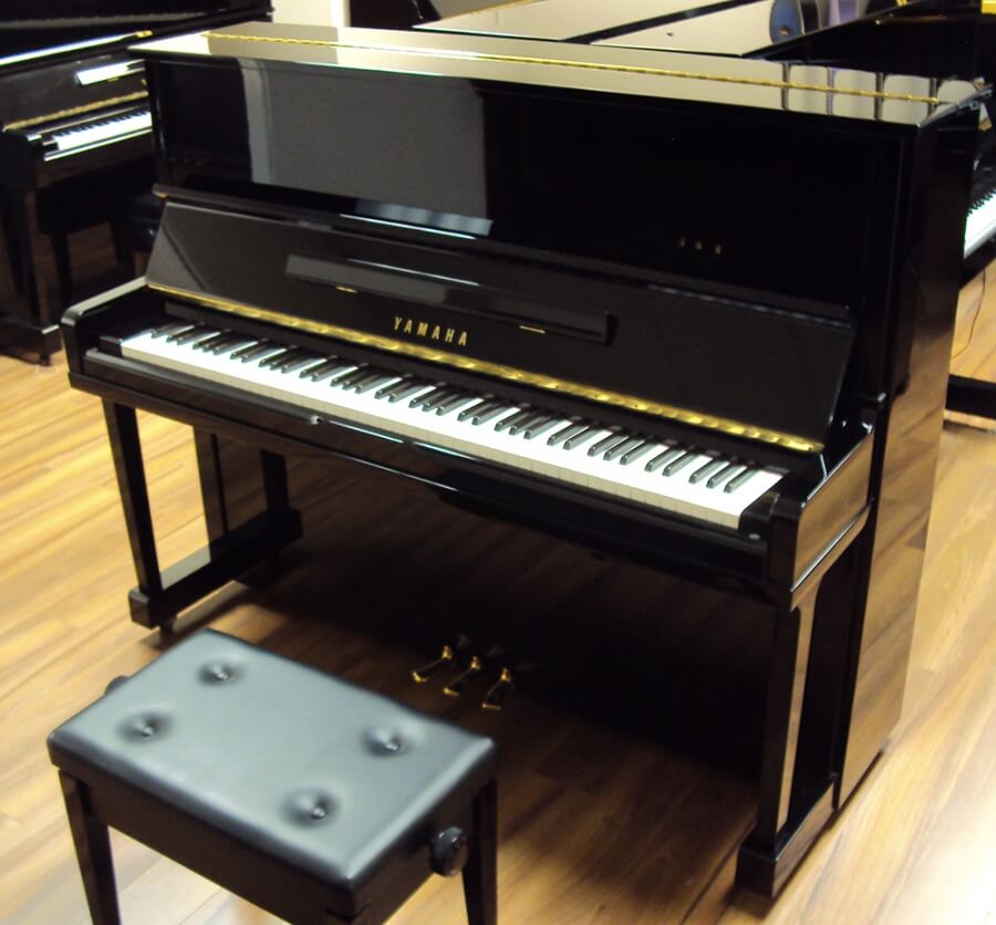 YAMAHA_U30A