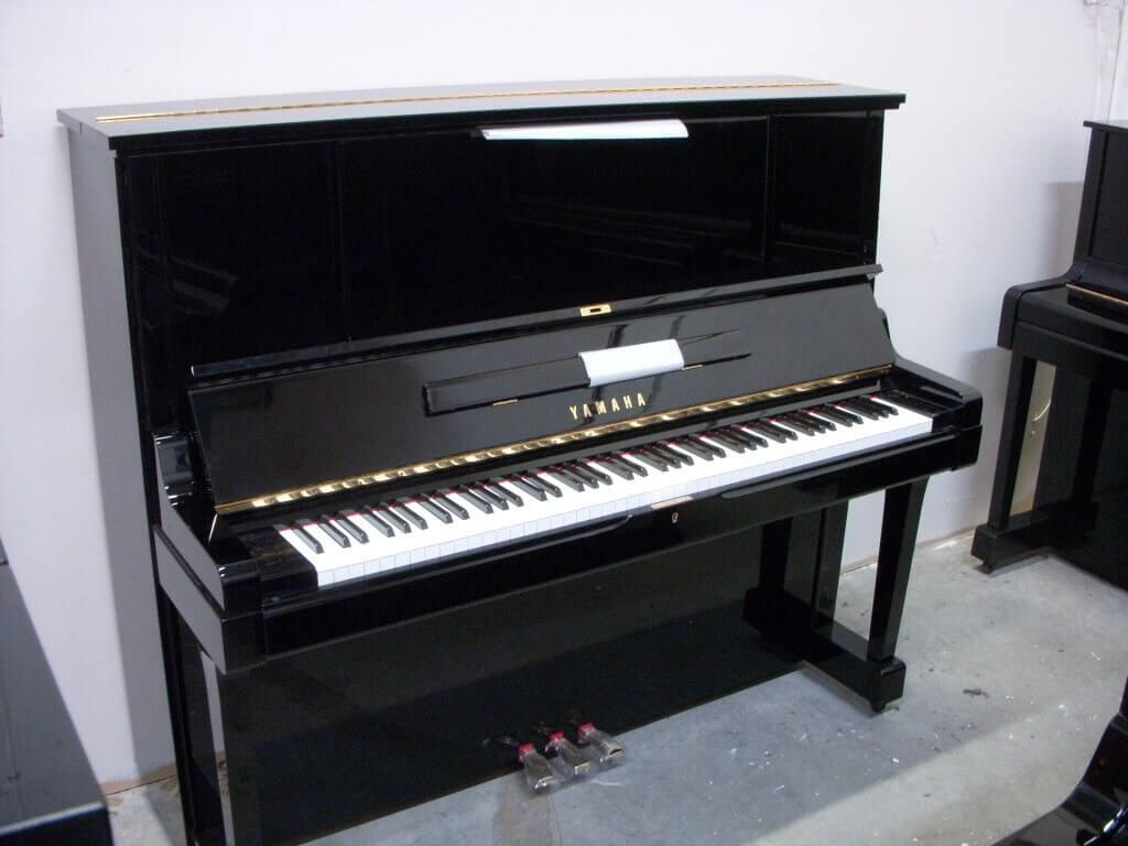 YAMAHA UX3